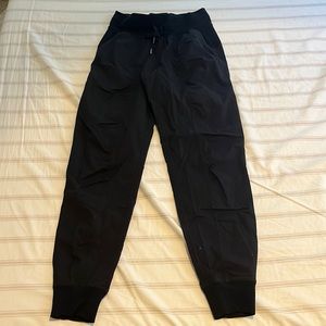 Lululemon joggers